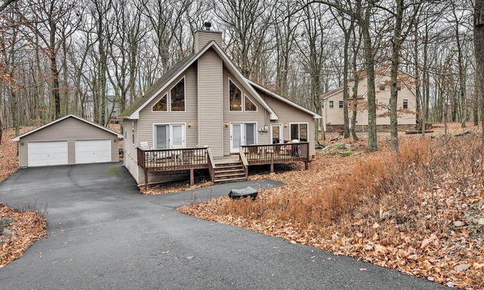 Rowland Casa | Lackawaxen Family Home w/ Lake Access!
