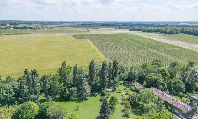 Fleac-sur-Seugne Casa | LaConciergerieJonzac, Manoir "Atypique et Médiéval"