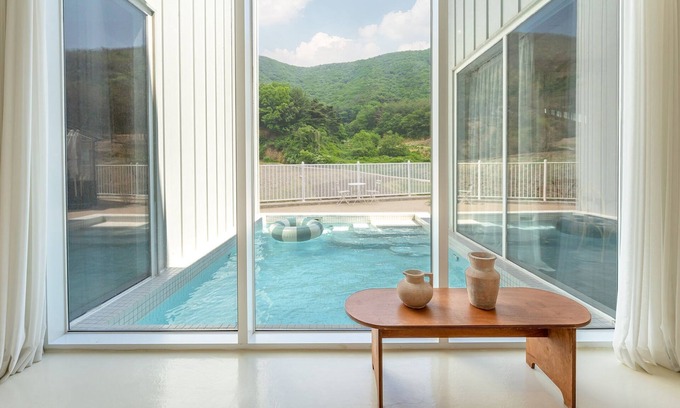 Gyeongju Casa | Laetari Pension, Gyeongju
