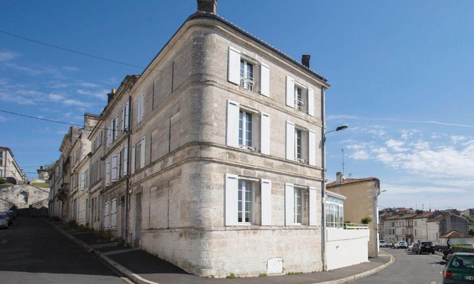 Angouleme Cama Y Desayuno | Laferrière