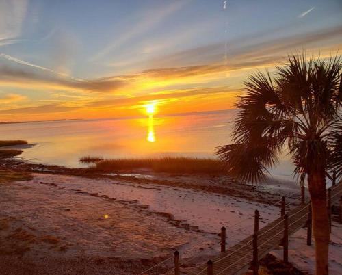 Carrabelle Apartamento | Lagniappe - a little something extra on the Gulf