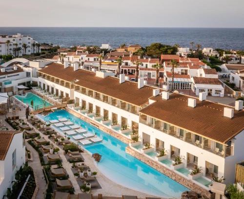 Cala'n Bosch Hotel | Lago Resort Menorca - Suites del Lago Adults Only