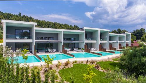 Lagomandra Complejo | Lagomandra Luxury Suites with Private Pools