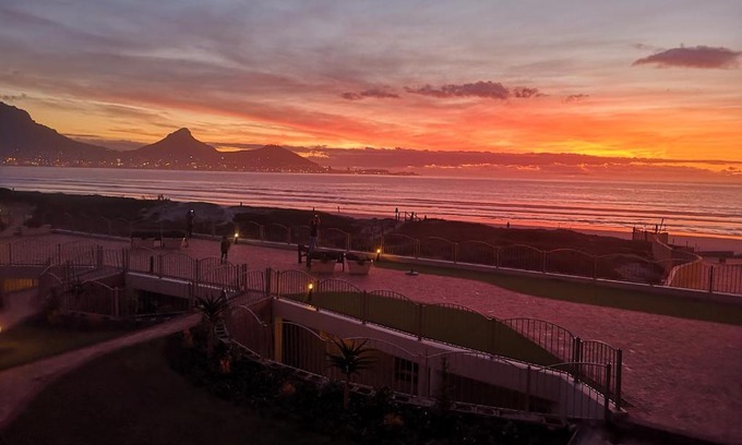 Lagoon Beach Apartamento | Lagoon Beach Neptune Isle Cape Town