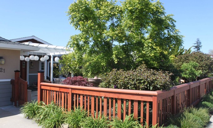 West Alameda Casa | Lagoon House
