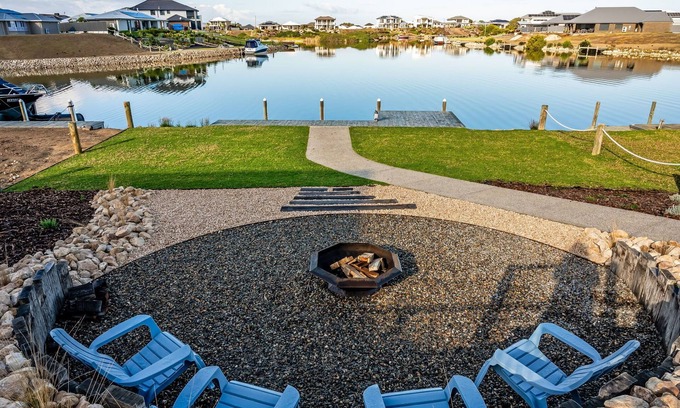 Nangkita Casa | Lagoon Views, a modern waterfront masterpiece
