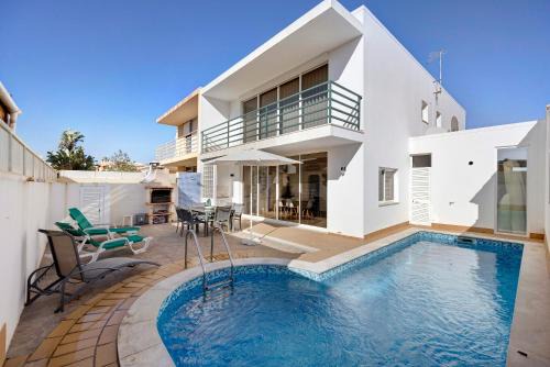 Porto de Mos Casa | Lagos Beach Pool Villa