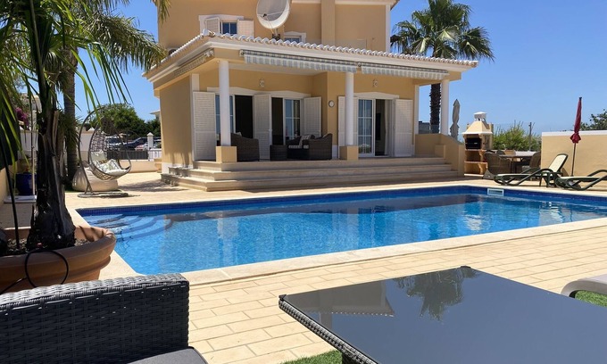 Chinicato Villa | Lagos - Meia Praia Villa familiar Piscina privada Vistas a la montaña