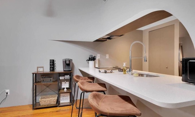 La Grange Apartamento | Lagrange Loft - Small Town USA - Bourbon Trail