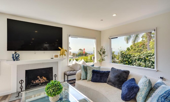 South Laguna Casa | Laguna Beach Escape with Hot Tub and Ocean Views!
