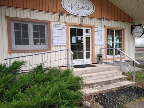 Vosupere Casa | Lahemaa Kohvikann B & B, Caravan Park