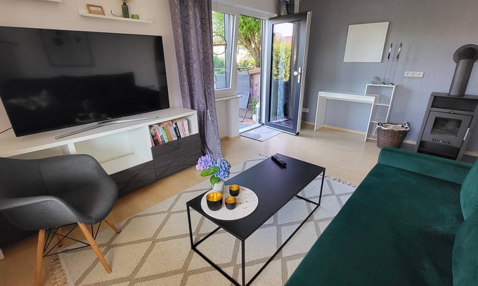 Rhein-Lahn-Kreis District Apartamento | Lahnhöhen close to nature - two-room apartment, fireplace, garden, electric charging station