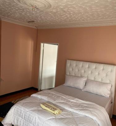 Lusaka Cabina | LaJoy Lodge