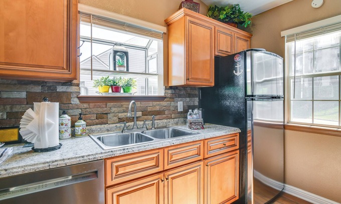 Indian Point Apartamento | Lake Access & Pool: Branson Condo - 2 Mi to Marina