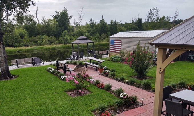 Tavares Casa | Lake Access Pool Home with a Dock & Great Fishing!