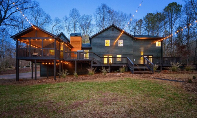 Woodstock Casa | Lake Allatoona! Unforgettable Forest Lake Retreat!