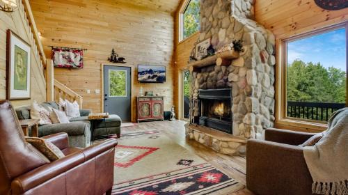 Minong Casa | Lake And Trails Lodge Lake Access Sleeps 23