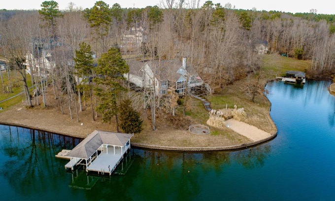 Mineral Casa | Lake Anna Cabana