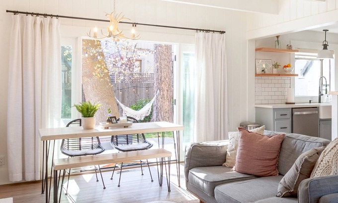 Cedar Glen Cabaña | Lake Arrowhead Cottage - Walk to the Lake. Easy snow access!