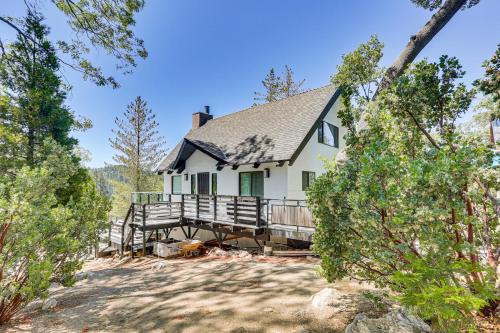 Lake Arrowhead Casa | Lake Arrowhead Cabin with Hot Tub and Mountain Views!