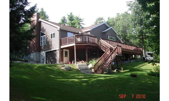 Lake Arrowhead Casa | Lake Arrowhead Maine, New House for Vacation Rental