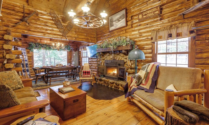 Lake Luzerne Cabina | Lake & Beach Access at Lake Luzerne Cabin!