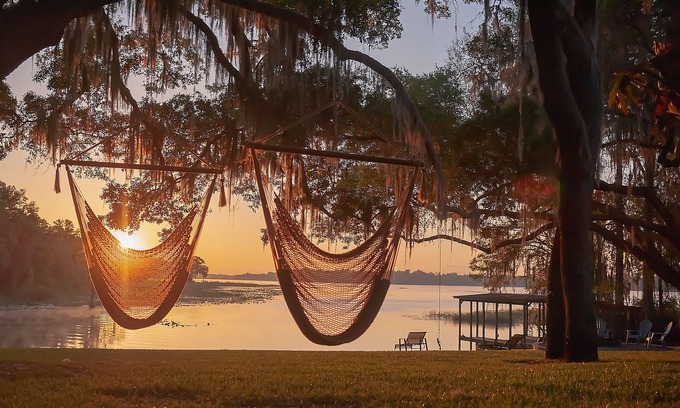 Hernando Cabaña | Lake Breeze Cottage 1