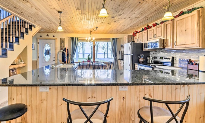 Chazy Cabina | Lake Champlain Vacation Rental on Private Lot