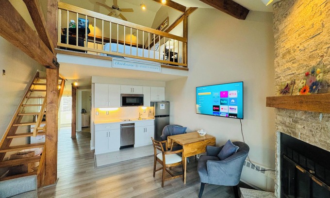 Charlevoix Condominio | Lake Charlevoix Lakeview Escape