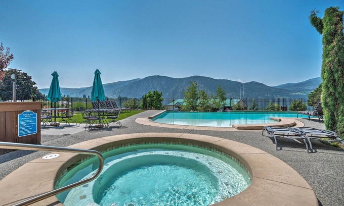 Manson Condominio | ¡NUEVO! Condominio en el lago Chelan con piscina infinita.