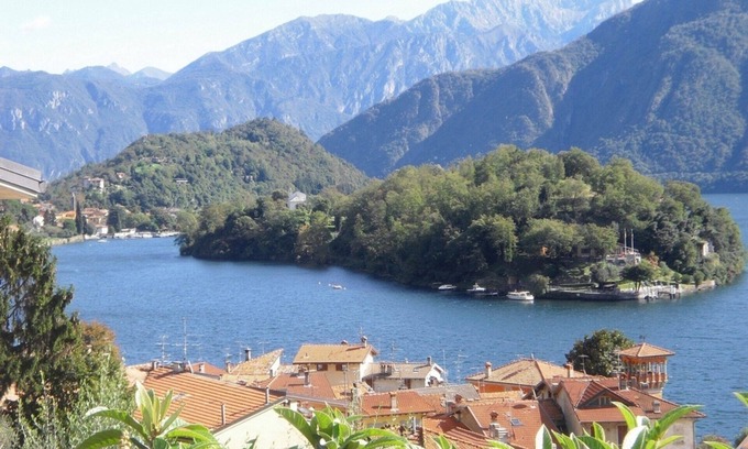 Sala Comacina Apartamento | Apartamento de 90 m² en chalet con jardín y vistas espectaculares