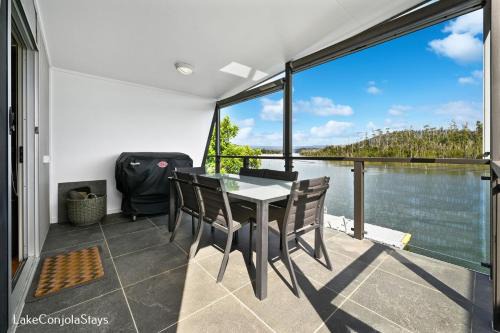 Lake Conjola Casa | Lake Conjola, Deepwater resort - Cabin 17