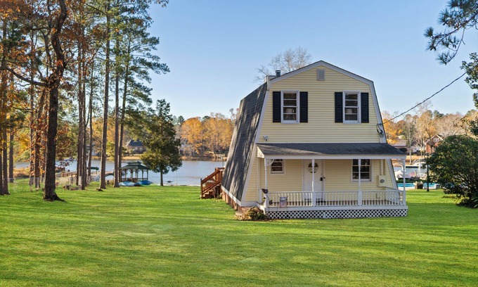 Chapin Casa | Lake Cottage in Chapin with Private Dock