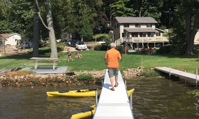 Stroh Cabaña | Lake Cottage on Big Long Lake!!