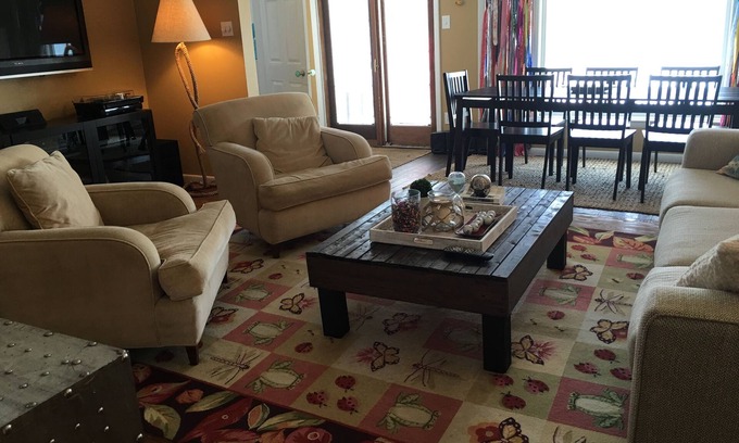 Edwardsburg Cabaña | LAKE COTTAGE CON PONTOON BOAT, 2 KAYAKS, PADDLEBOARDS INCLUIDOS