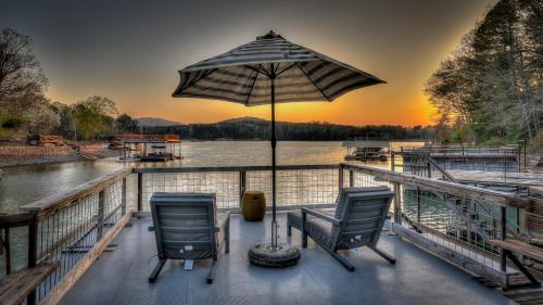 Morganton Casa | Lake Cove Oasis