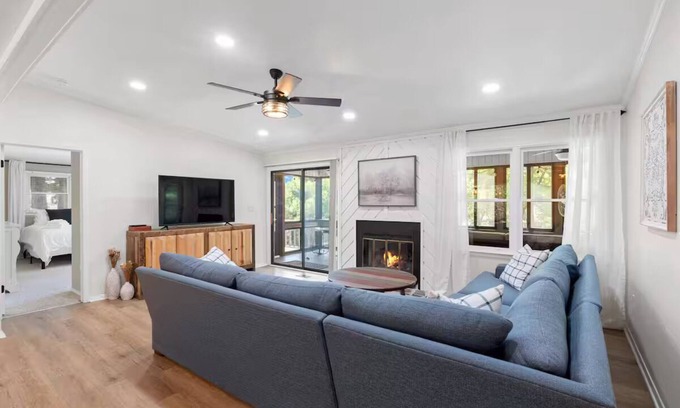 West Union Casa | Lake Daze on Keowee