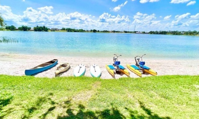 Avon Park Casa | Lake Denton's Lakeside Getaway