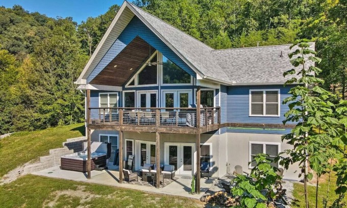 Tazewell Casa | Lake Effect on Norris Lake