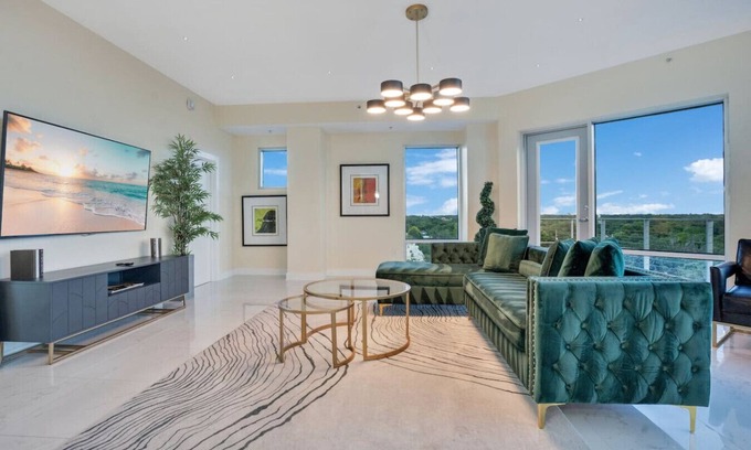 South Eola Apartamento | Lake Eola Corner 3 BDRM Suite