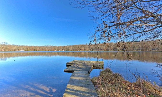 Locust Lake Village Cabina | Lake Escape In the Poconos