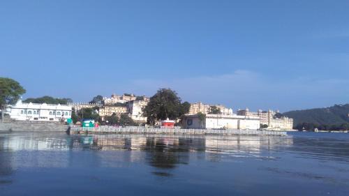 Lake Swaroop Sagar Casa | Lake face