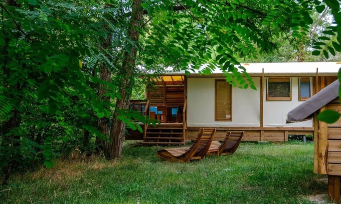 Sainte-Catherine-de-Fierbois Casa | Lake Lodge - 2 Schlafzimmer - 1 Badezimmer + 1 Mini Lodge 1 Schlafzimmer 6 Personen