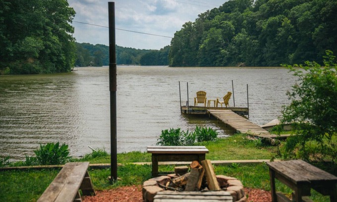 Martinsville Cabina | lake front cabin hot tub peaceful stunning views