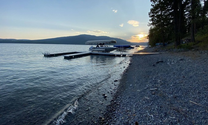 Whitefish Cabaña | Lake Front Cabin on Beautiful Whitefish Lake