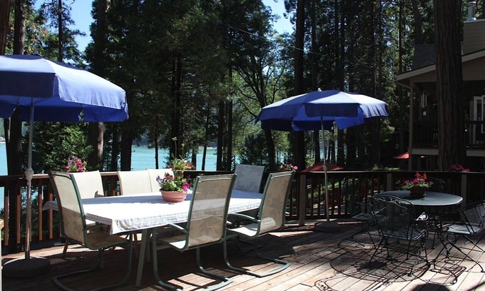 Wishon Cabina | Cabaña lago frontal con Barco deslizamiento Hermosa Bass Lake