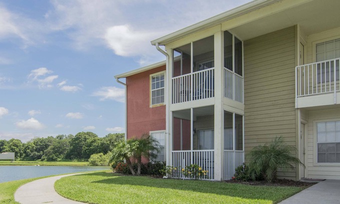 Brandon Condominio | Frente al lago - Planta baja - 2 dormitorios y 2 baños