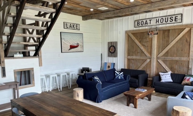 North Glengarry Otro | Lake front guest house with sandy beach minutes from biking and hiking trails.