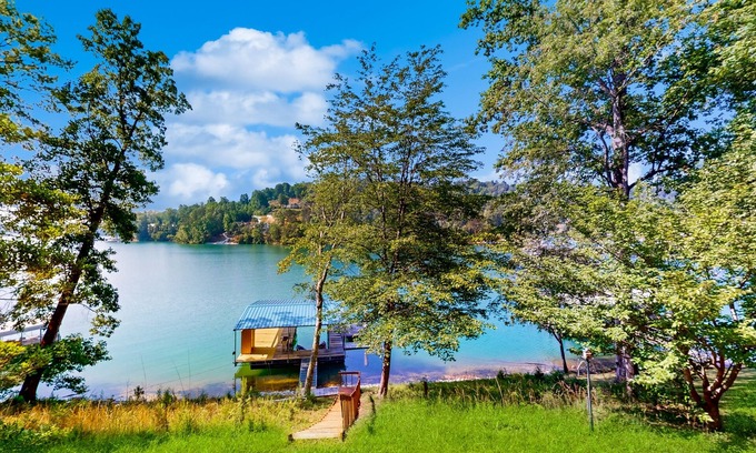 Big Creek Casa | Lake front home with games, fire pit, gas grill and dock