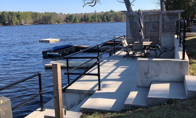 Town of Lumberland Casa | Lake front House with private dock
